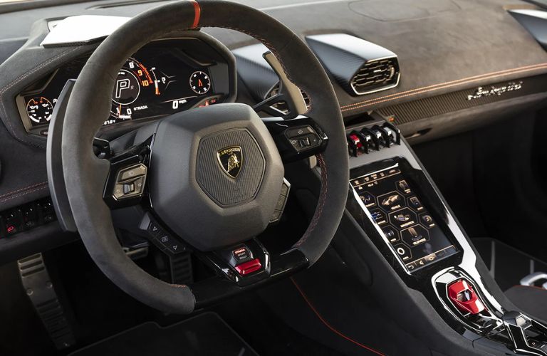 2020 Lamborghini Huracán Sterrato steering wheel